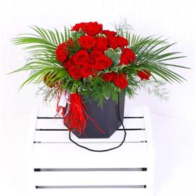 fwthumbRed Rose Hatbox.jpg